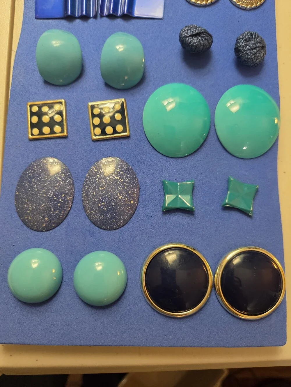 Assorted Blue & Turquoise Vintage Pierced Earring Set - 10 Pairs - Picture 4 of 5
